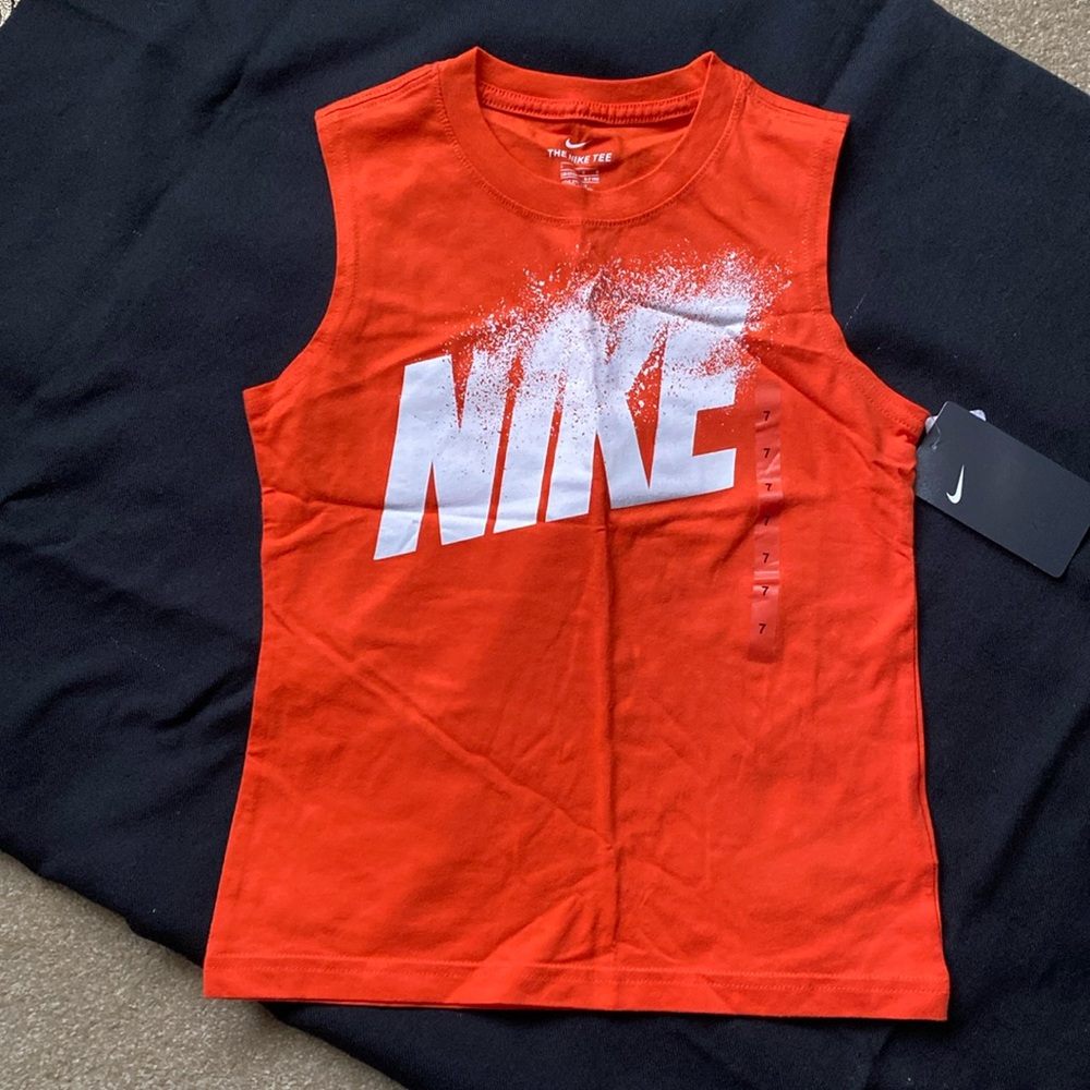 🔹NWT Nike tank Rush Orange boys Sz 4